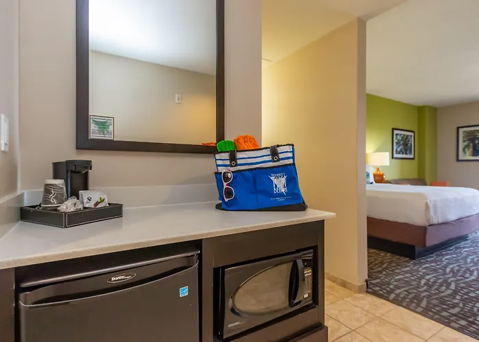 Shephard's Live Entertainment Hotel Clearwater Beach